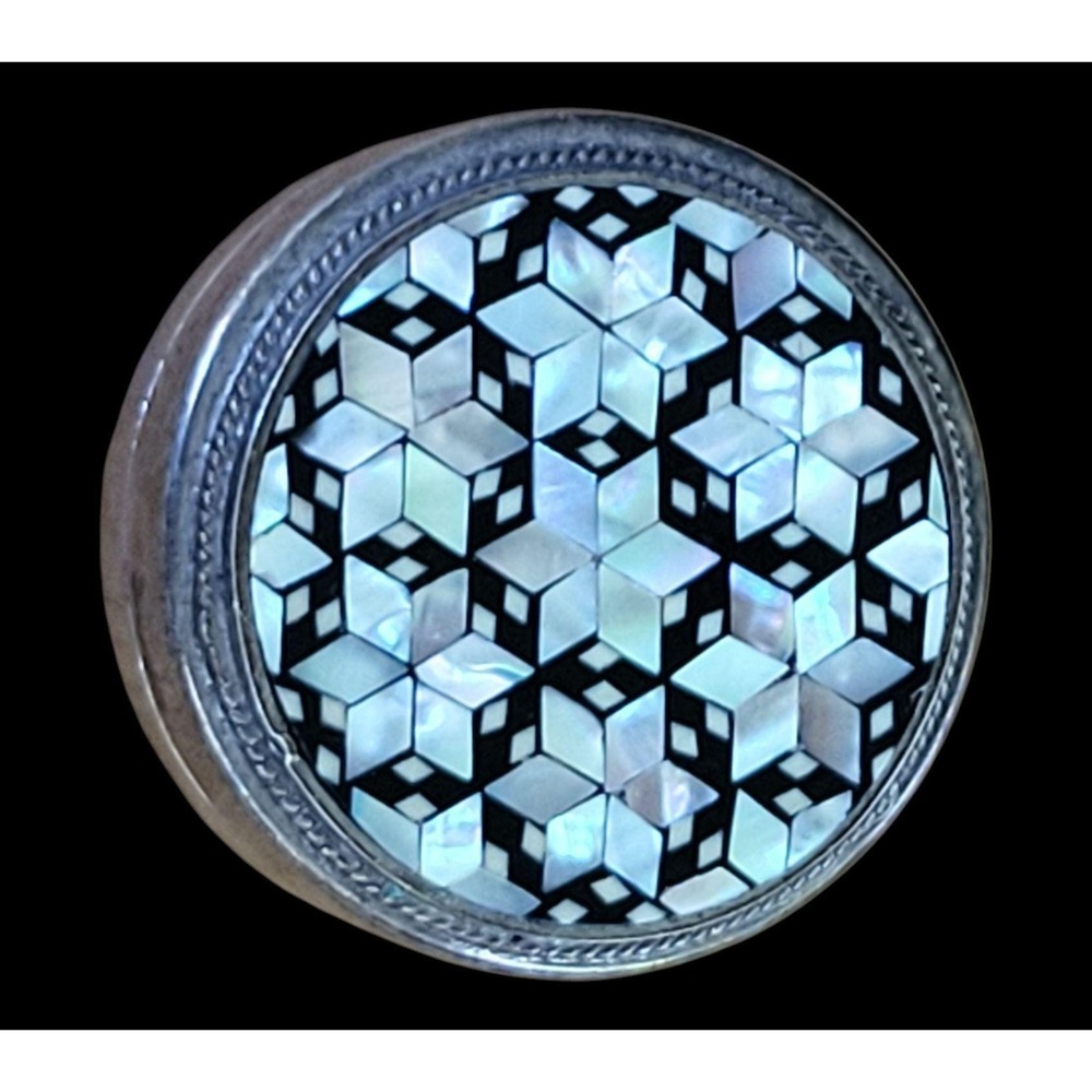 Vintage Egyptian Mother of Pearl Inlay Round Trinket Box Decorative Jewelry Case